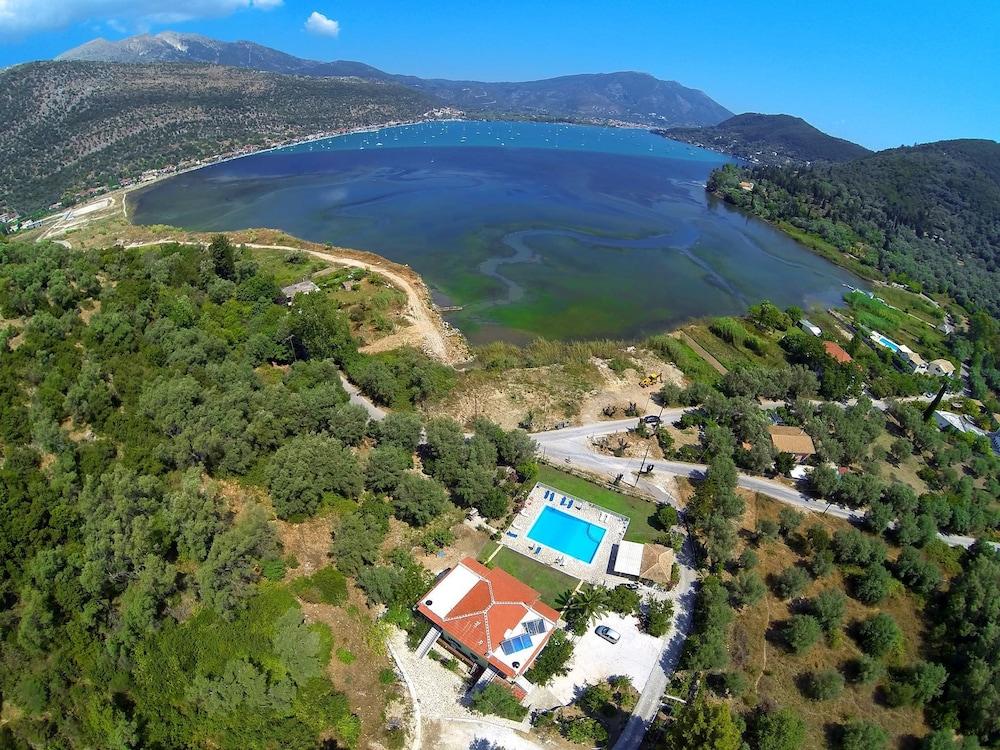 Yénion Vliho Bay Suites & Apartments מראה חיצוני תמונה