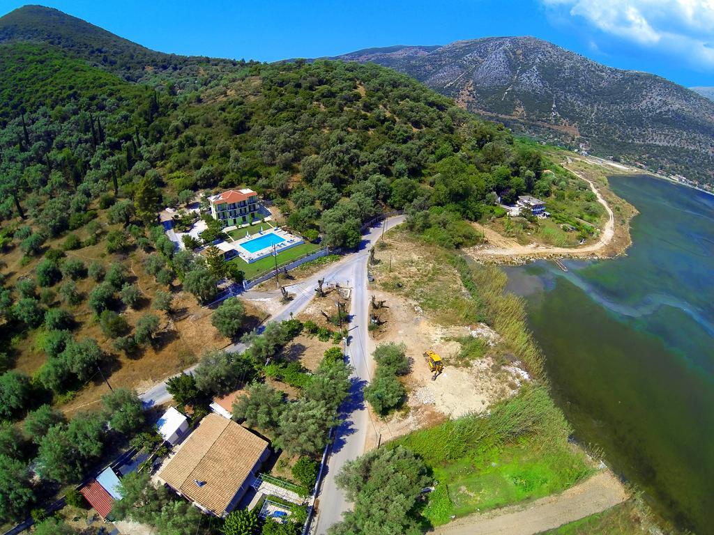 Yénion Vliho Bay Suites & Apartments מראה חיצוני תמונה