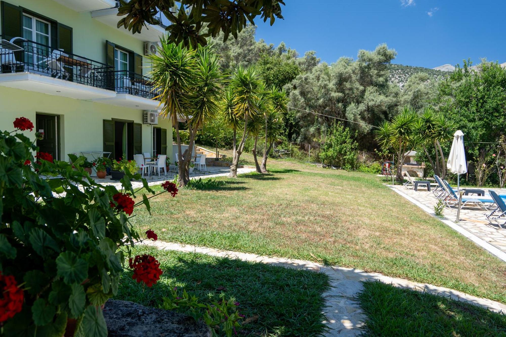 Yénion Vliho Bay Suites & Apartments מראה חיצוני תמונה