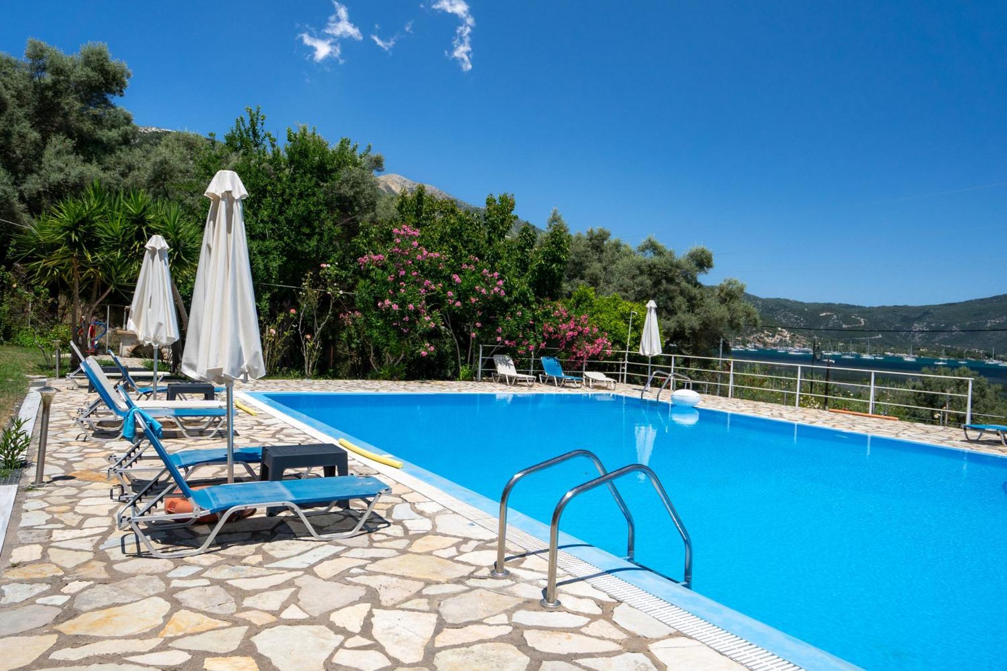 Yénion Vliho Bay Suites & Apartments מראה חיצוני תמונה