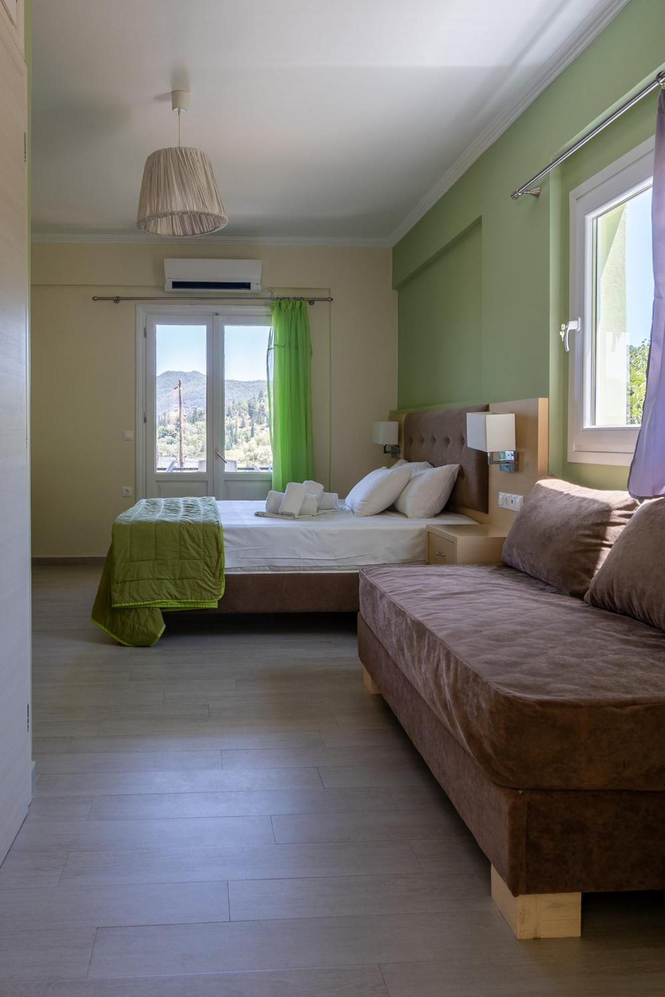 Yénion Vliho Bay Suites & Apartments מראה חיצוני תמונה