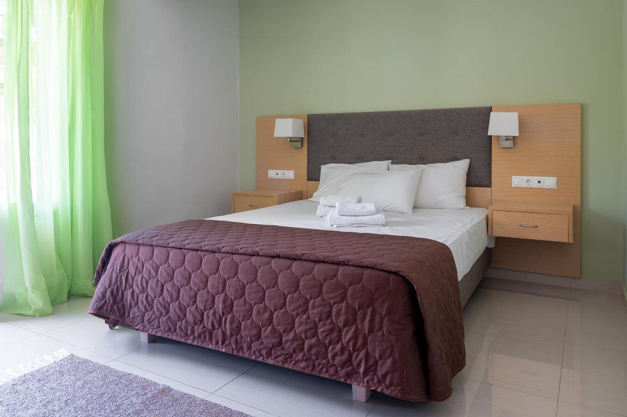 Yénion Vliho Bay Suites & Apartments מראה חיצוני תמונה