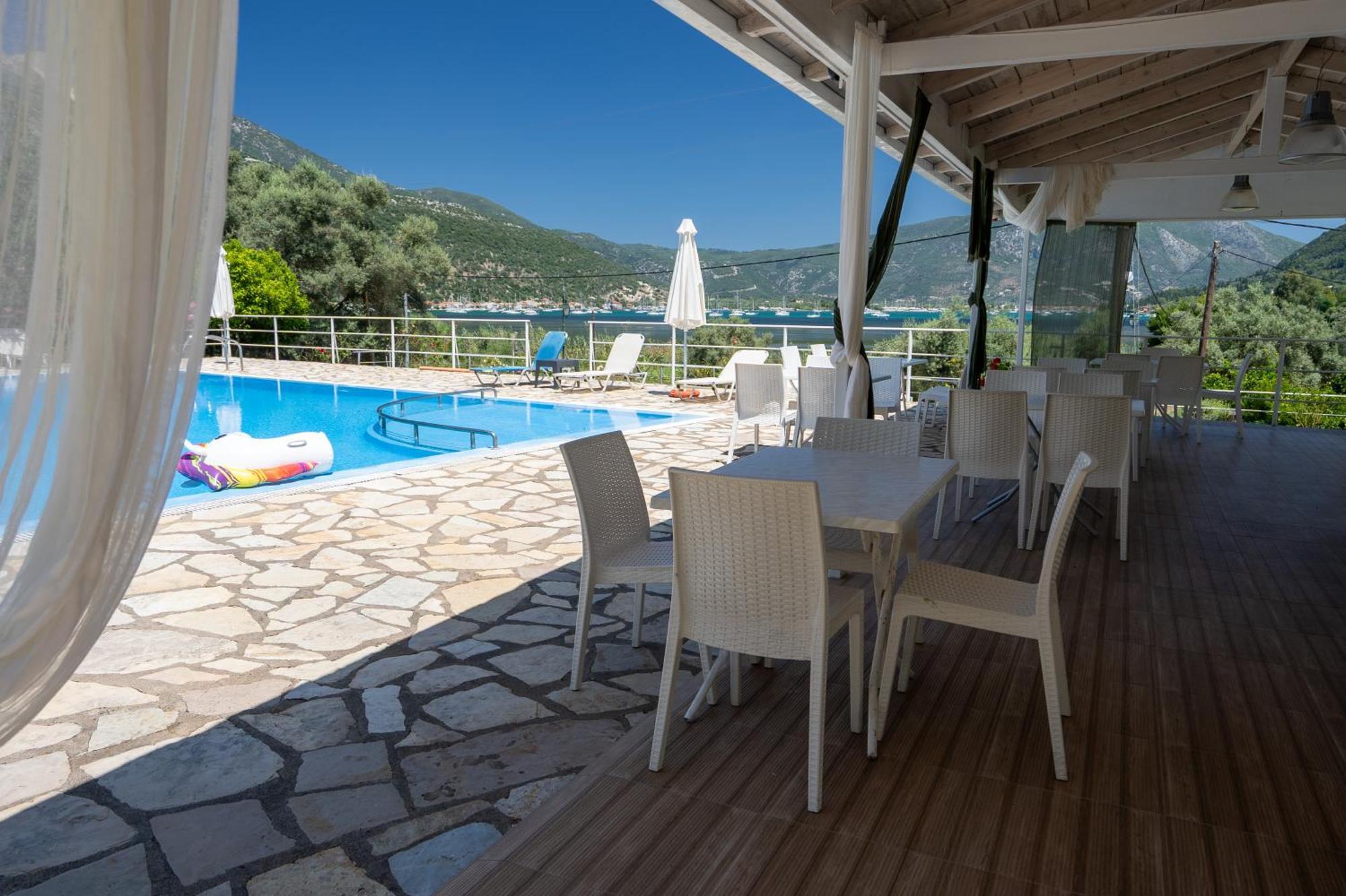 Yénion Vliho Bay Suites & Apartments מראה חיצוני תמונה