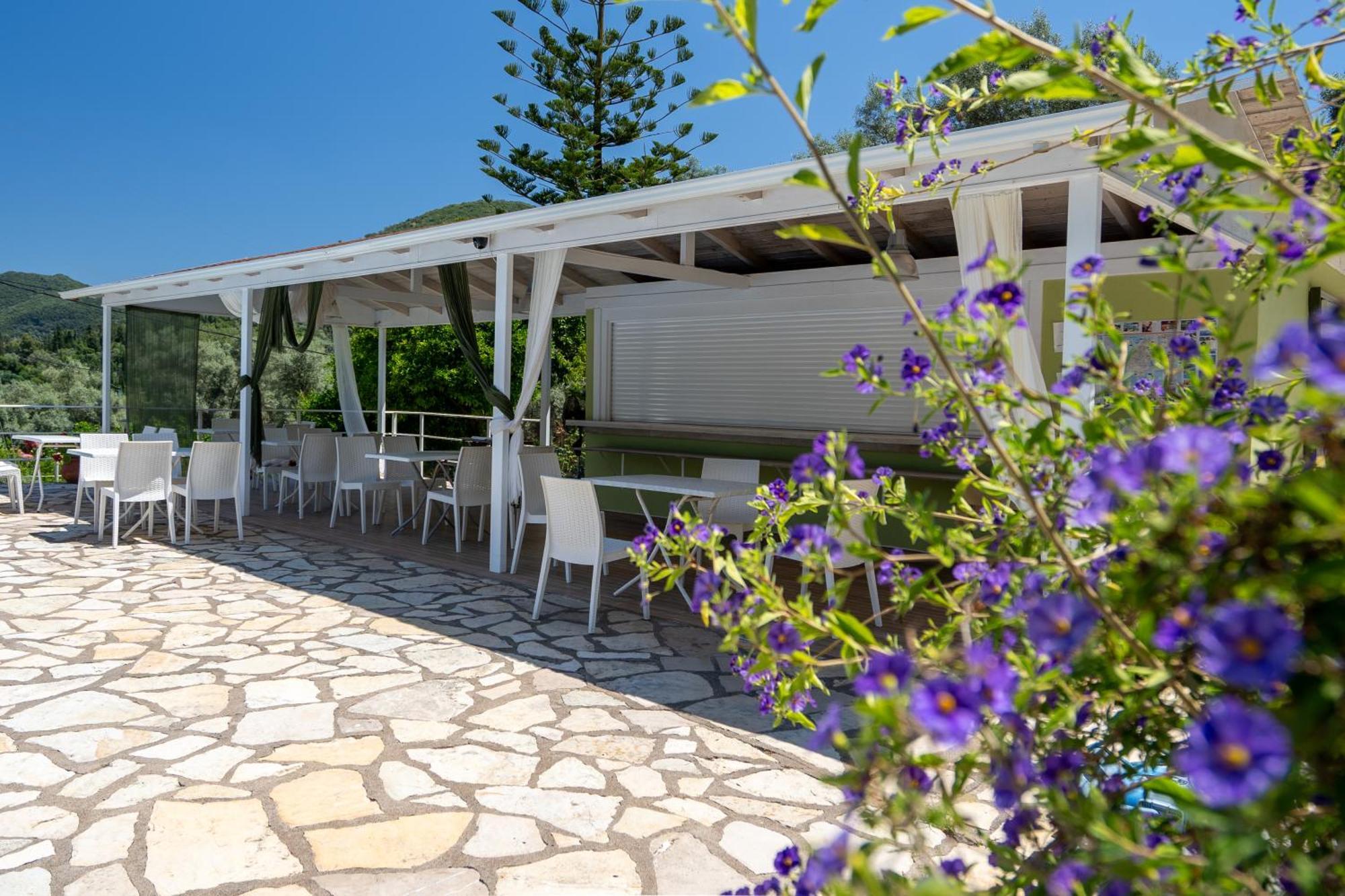 Yénion Vliho Bay Suites & Apartments מראה חיצוני תמונה