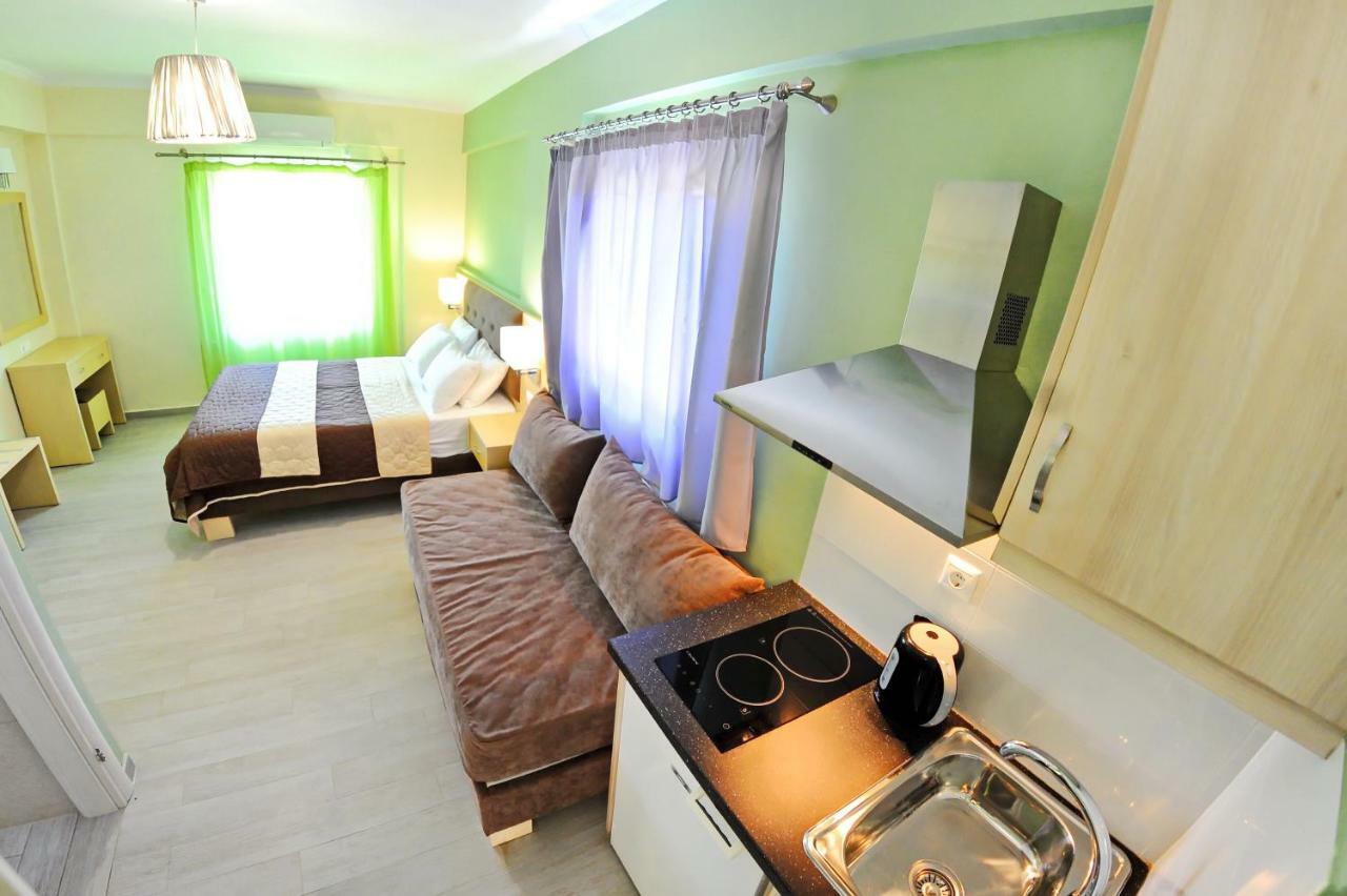 Yénion Vliho Bay Suites & Apartments מראה חיצוני תמונה