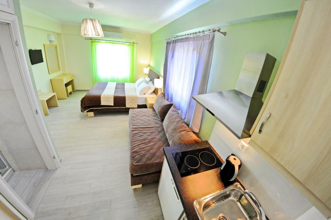 Yénion Vliho Bay Suites & Apartments מראה חיצוני תמונה